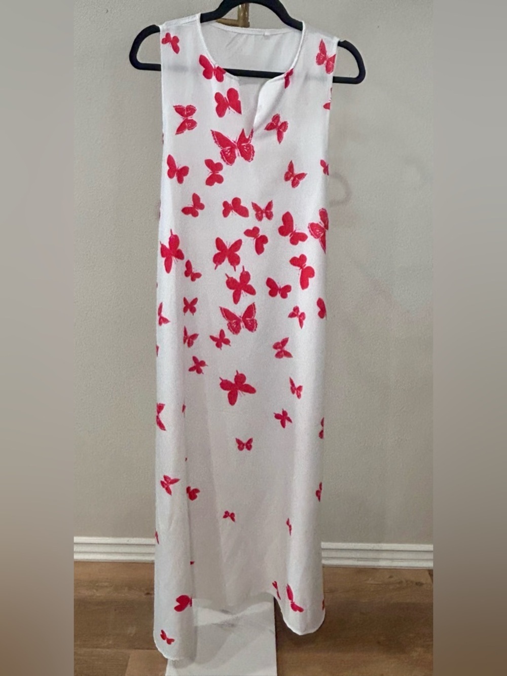 ❤️Chic Lightweight White w/ Red Butterfly Accents Long Maxi Dress w/ Pockets🦋